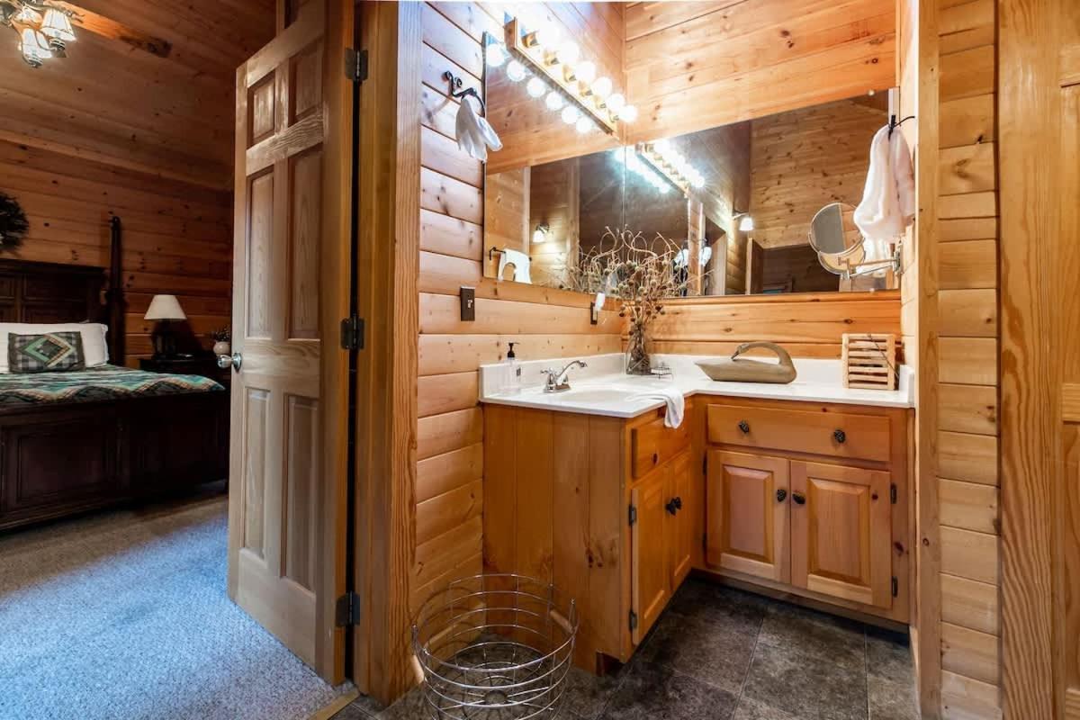 Nice View Fireplace, Hot Tub, Porch Bed, Private Sevierville Exterior foto