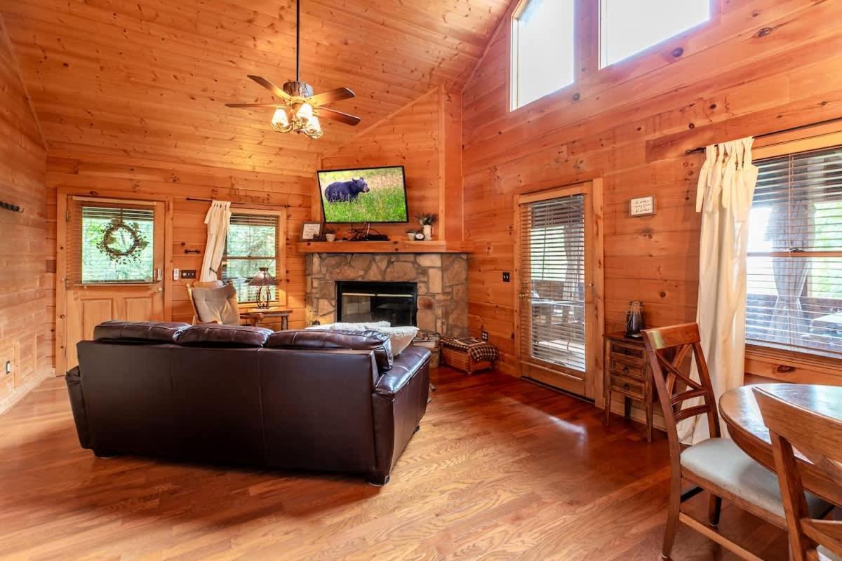 Nice View Fireplace, Hot Tub, Porch Bed, Private Sevierville Exterior foto